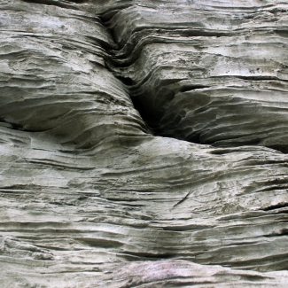 Скалы из полимерного бетона